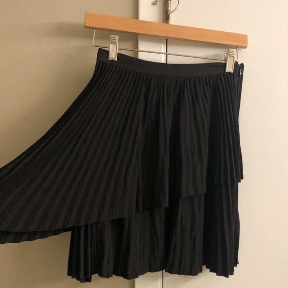 Aritzia Wilfred black pleated skirt - Picture 9 of 9
